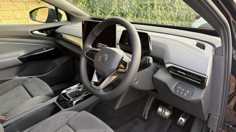 Volkswagen ID.4 210kW Black Edition Pro 77kWh 5dr Auto Electric Estate